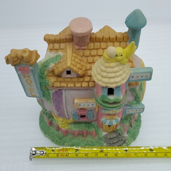 Easter Bunny Hotel House with Room for Mini Lights Too !! - Picture 6 of 8